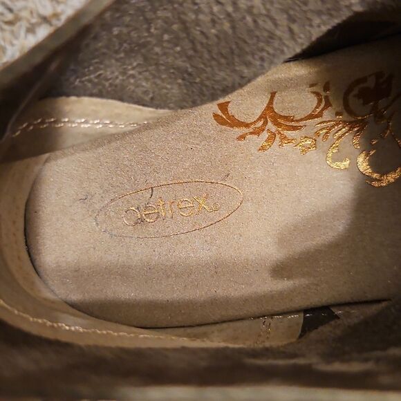 Aetrex Addison Suede Ankle Boots with Green Laces 9-9.5 - Picture 5 of 6